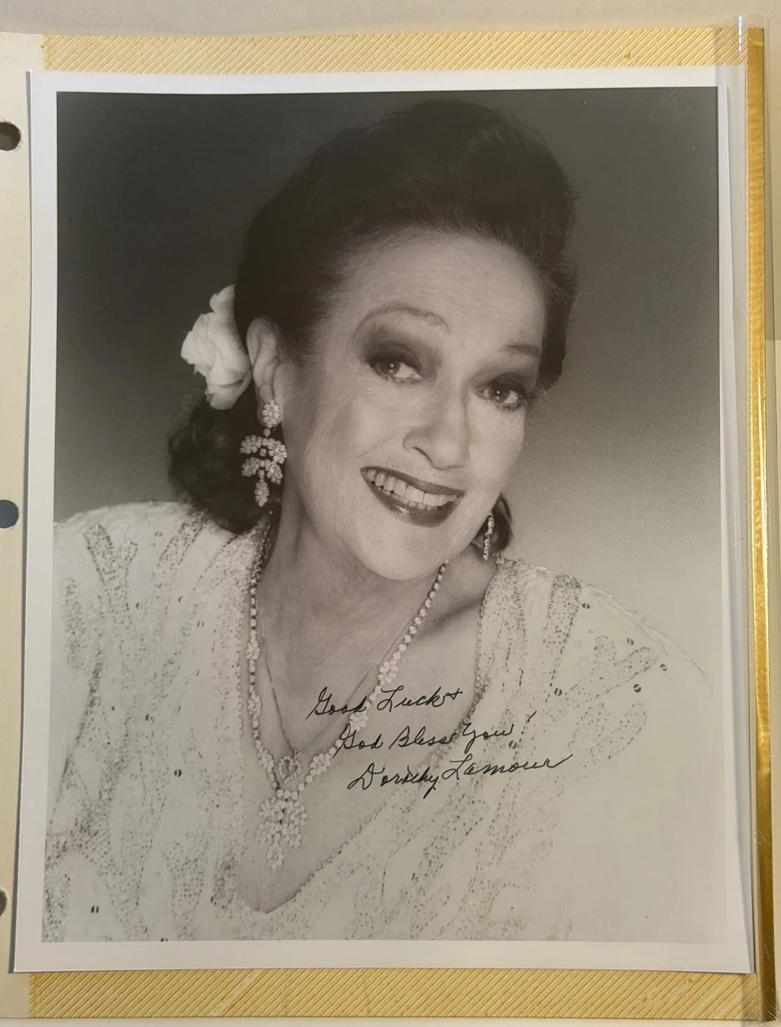 Dorothy Lamour — Dorothy Lamour Signed Photo Autograph Vintage Hollywood Actress Portrait