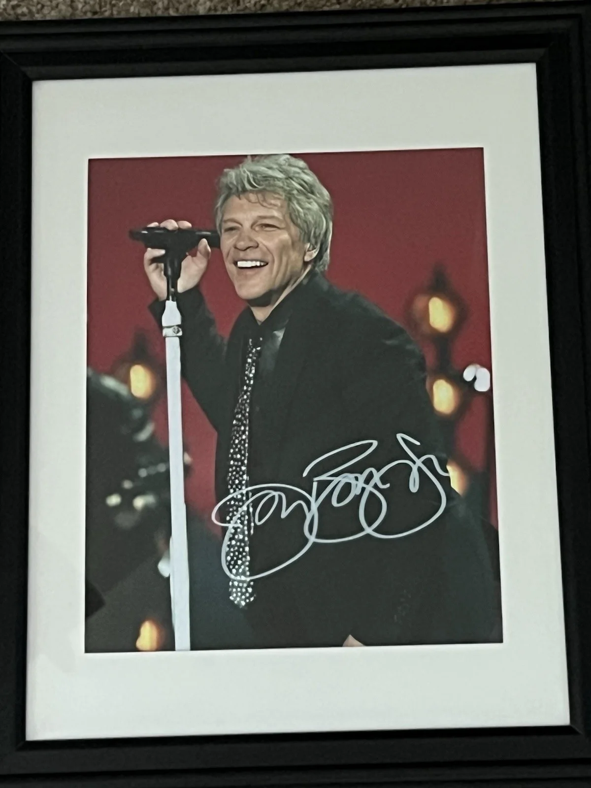 JON BON JOVI Autographed signed 8 X 11.5 photo FRAMED Rock Legend, изображение 4