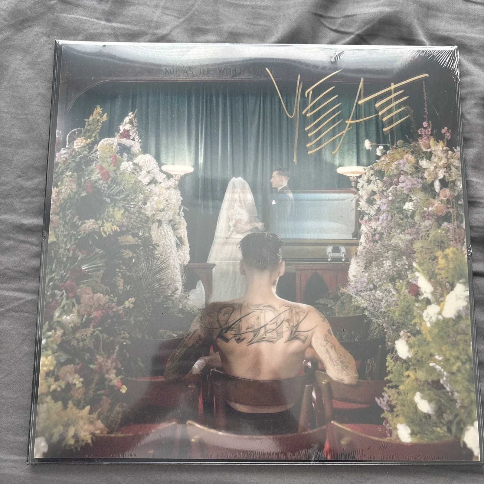 Yeat Limited edition A Dangerios Life signed lenticular vinyl, image 5