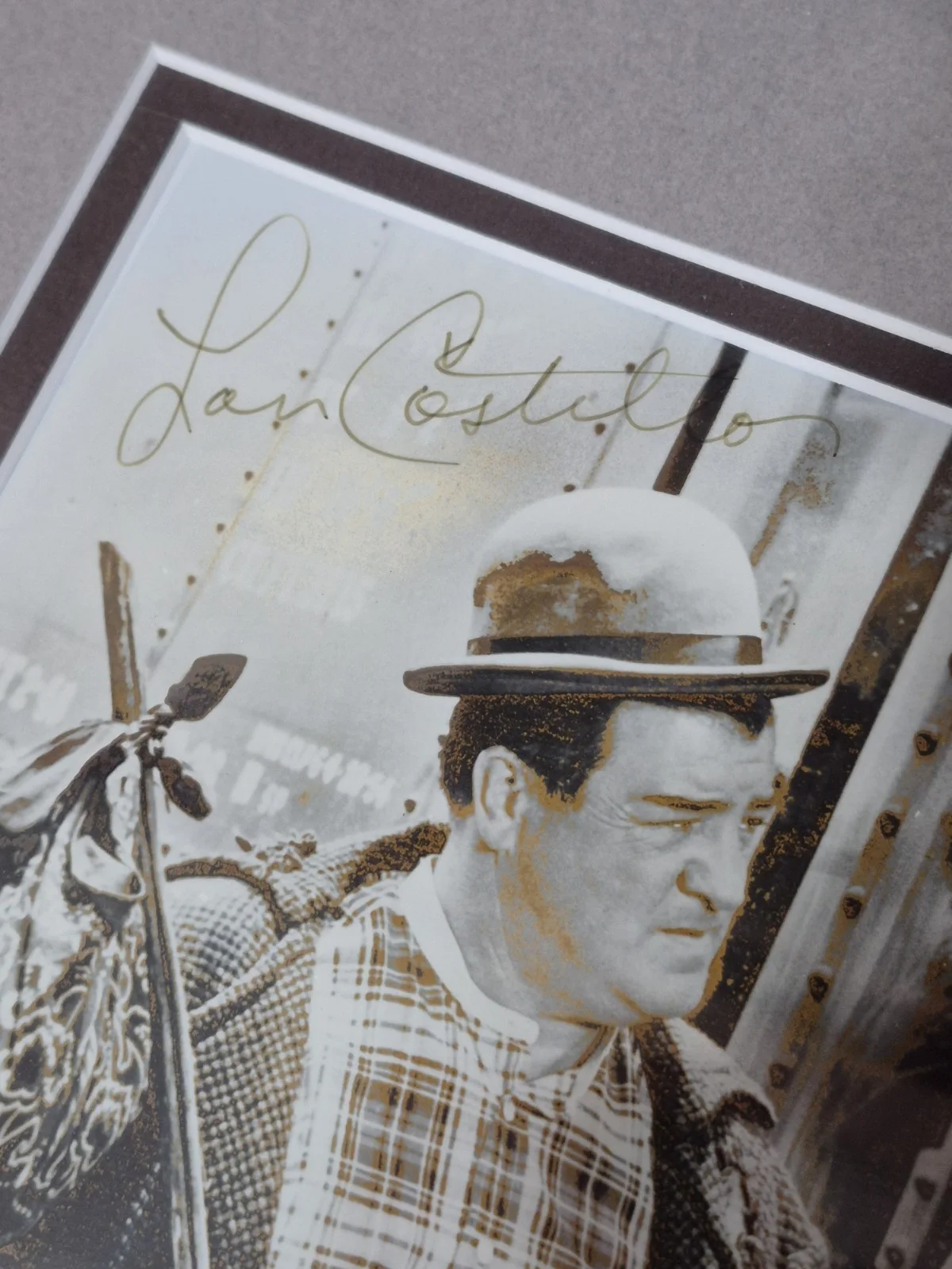 Abbott, Costello — Abbott & Costello Original Autographed Framed 8x10 Movie Photo, Certified COA, изображение 2