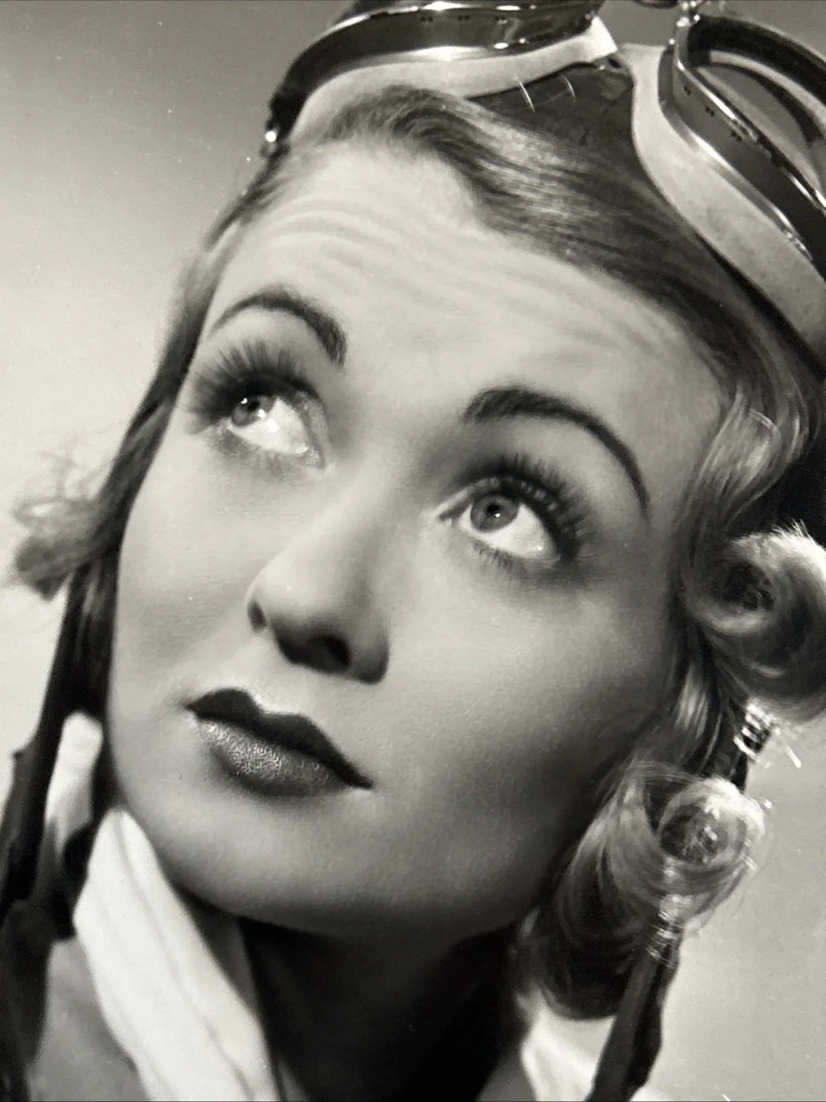 Constance Bennett Signed Rare 8x10 1939 Press Photo "Tail Spin" t383, image 2