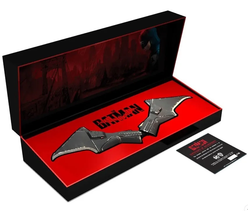 The Batman Limited Edition Chest Armour Glyph Prop 1:1 Replica | METAL CASTING |, изображение 4