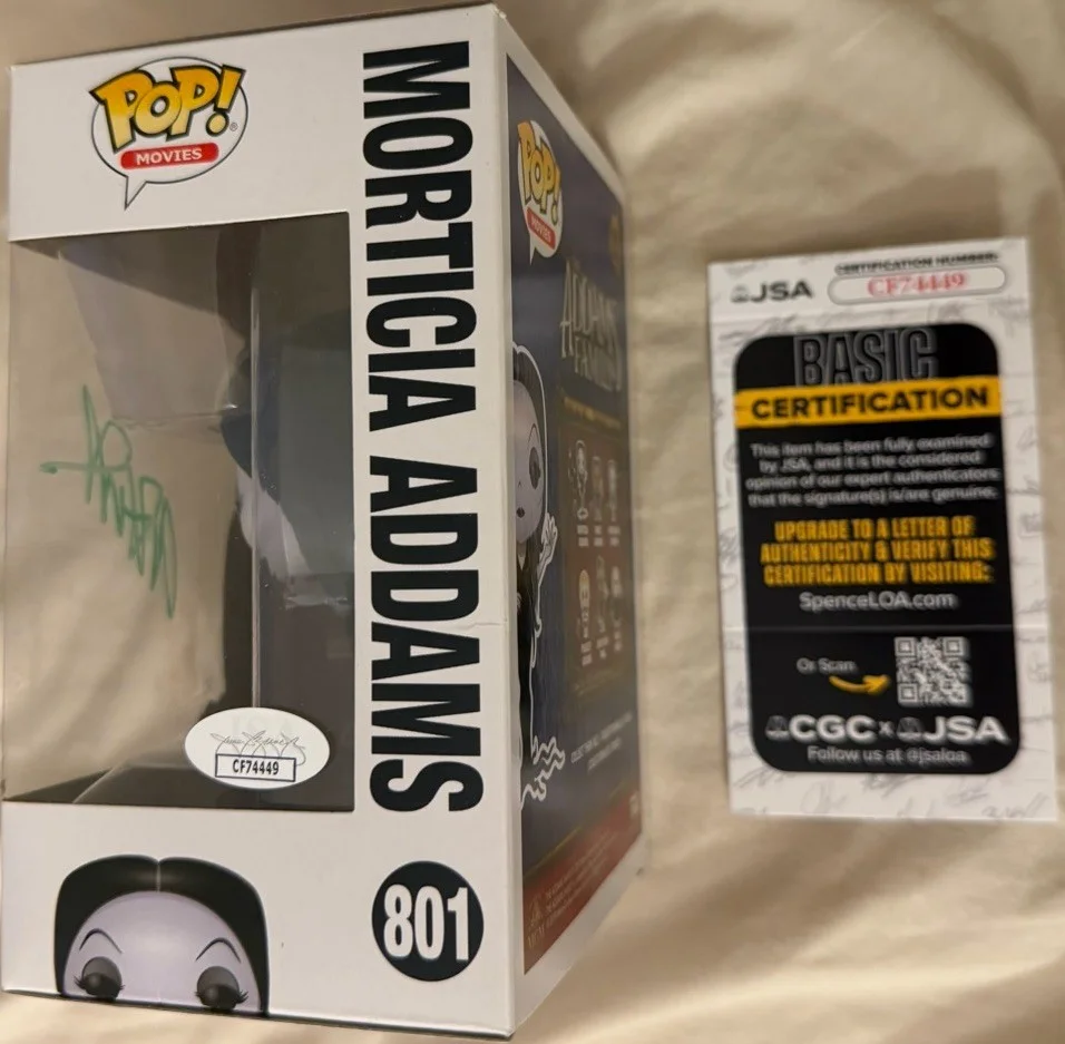 Anjelica Huston — Anjelica Huston Signed Morticia Addams Funko #801 The Addams Family w/ JSA COA, изображение 3