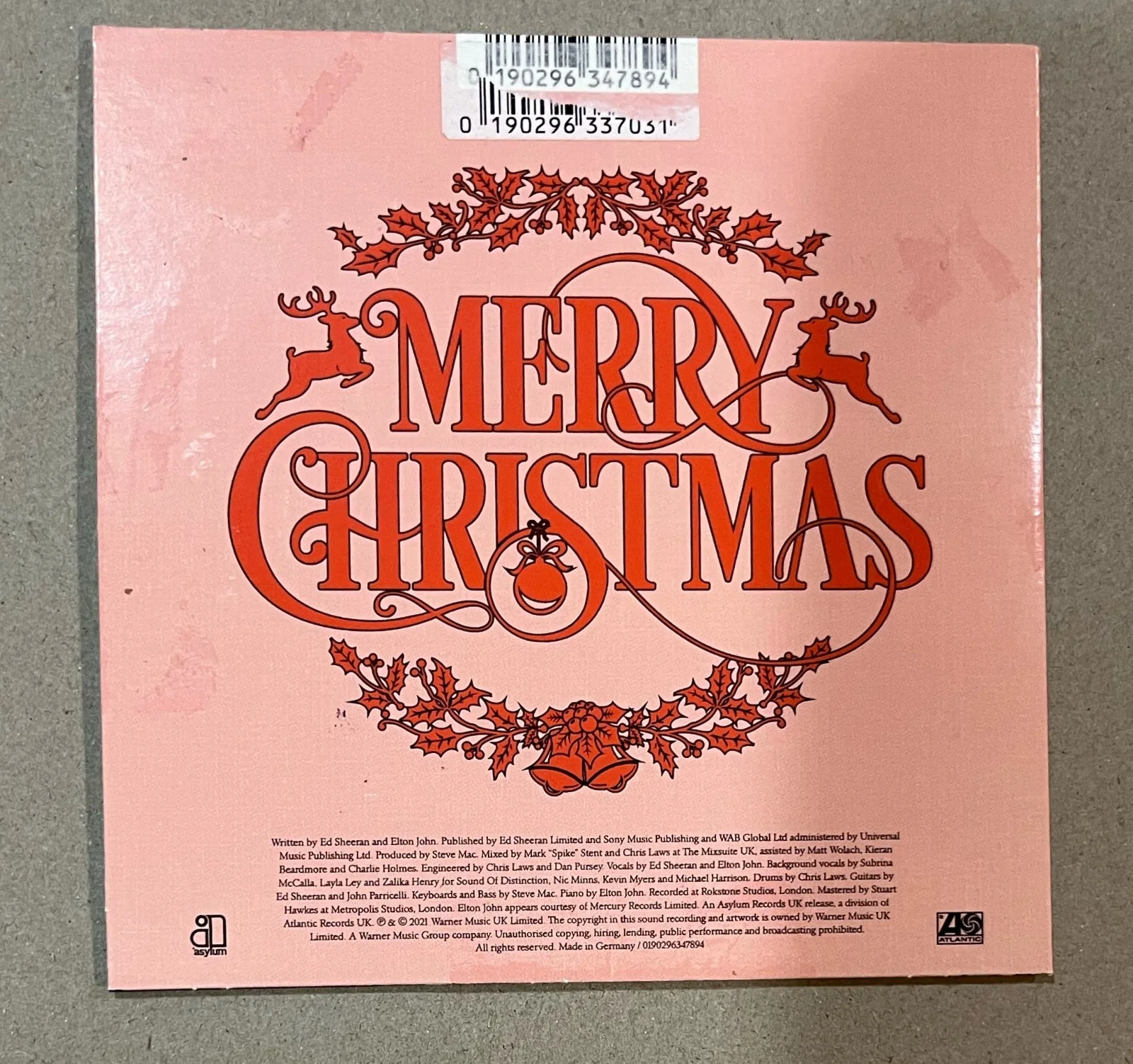 ELTON JOHN Signed Merry Christmas CD Cover PSA/DNA Auto Autograph PSA, изображение 2