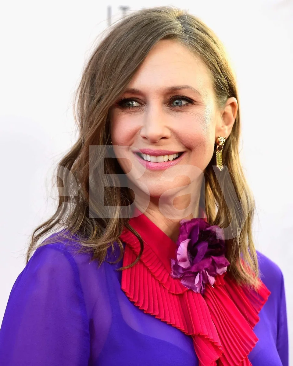 Vera Farmiga 16x12 Photo Poster Print, image 4