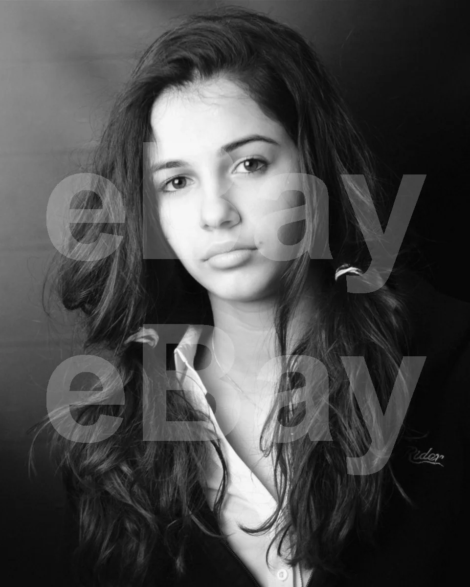 Naomi Scott 16x12 Photo Poster Print, изображение 4
