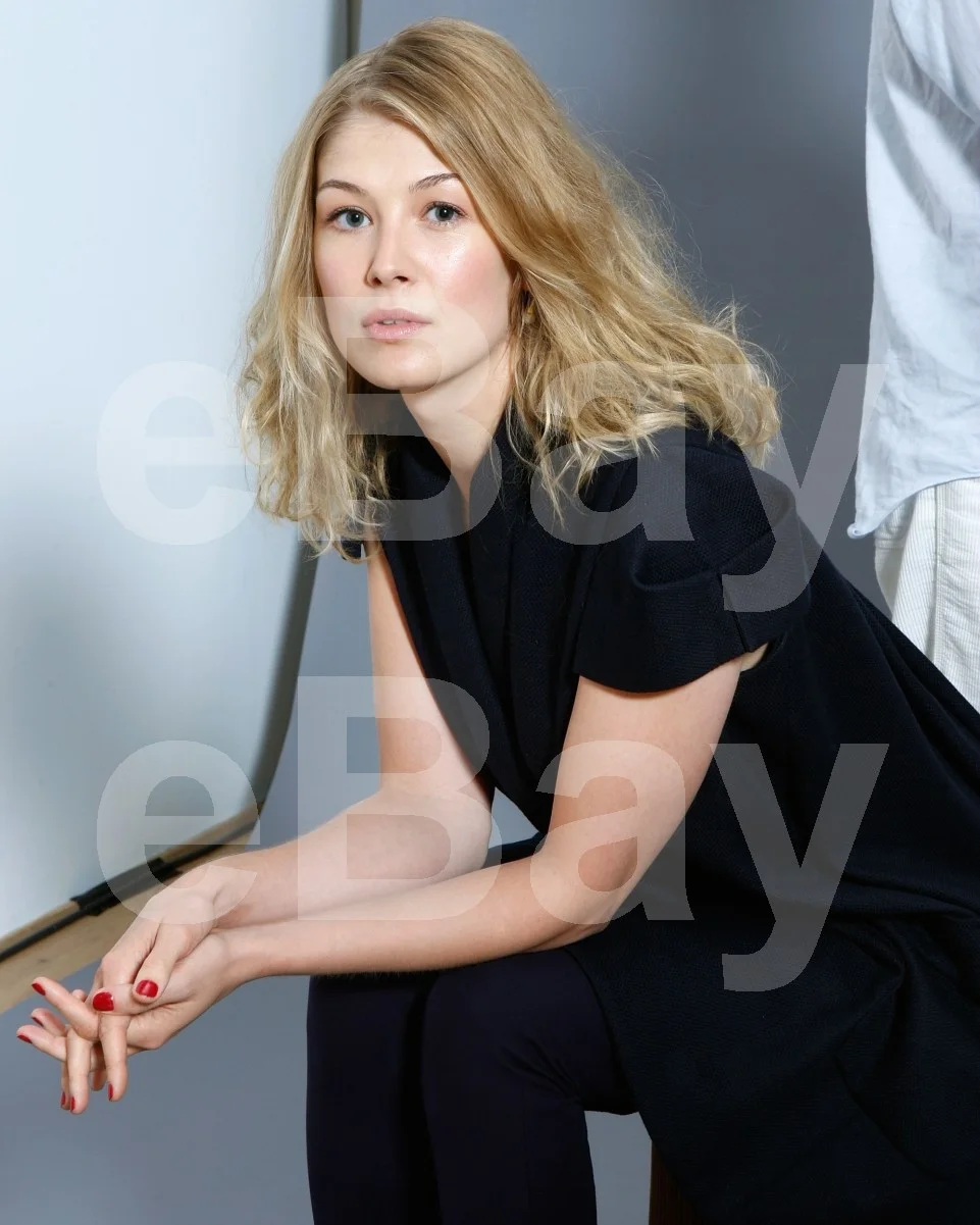 Rosamund Pike 16x12 Photo Poster Print, image 4