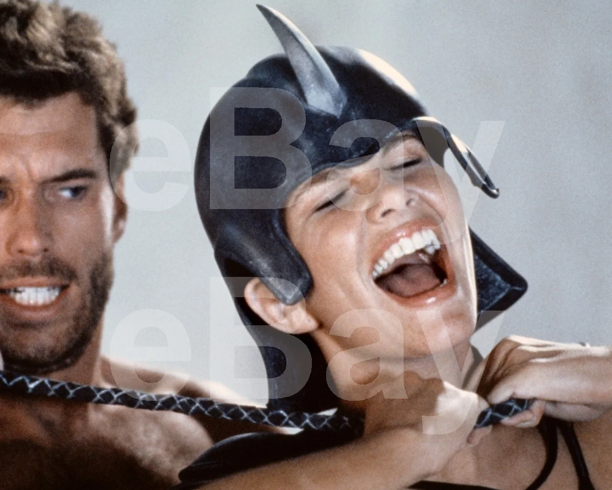 Gwendoline (1984) Tawny Kitaen 16x12 Photo Poster Print, изображение 4