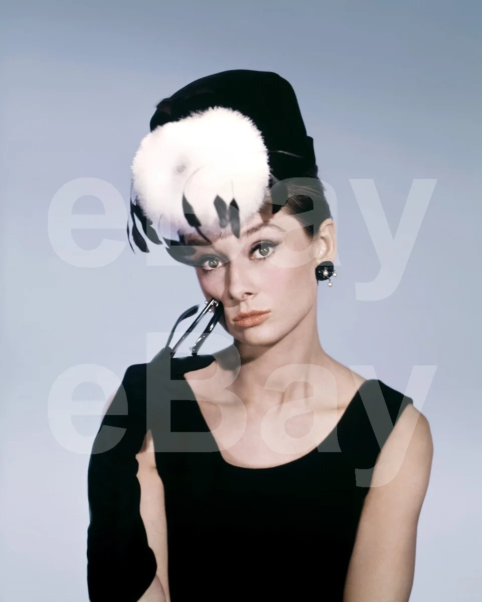 Breakfast at Tiffany's (1961) Audrey Hepburn 16x12 Photo Poster Print, image 4