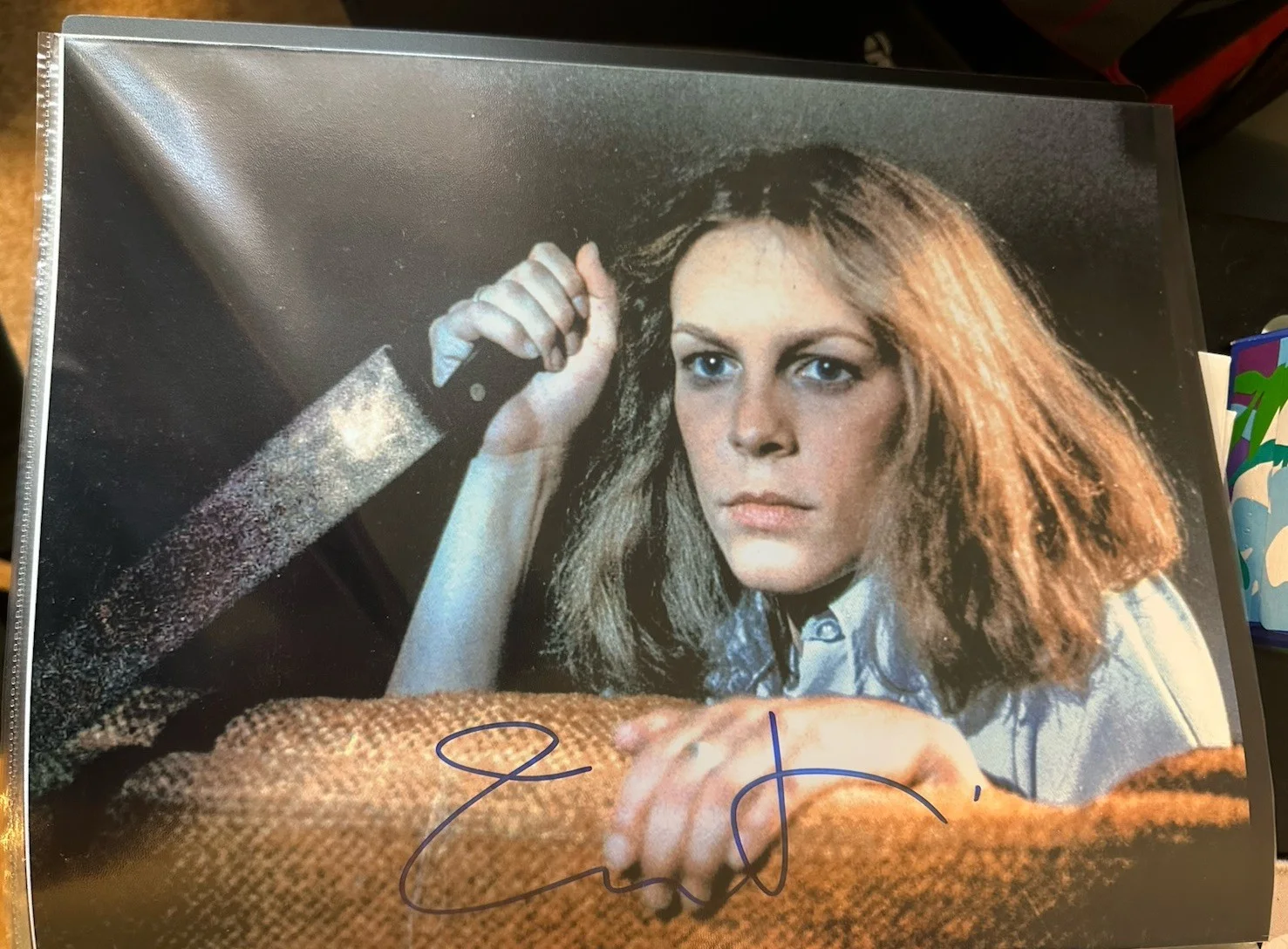 Jamie Lee Curtis — JAMIE LEE CURTIS SIGNED AUTOGRAPH 11x14 HALLOWEEN PHOTO!