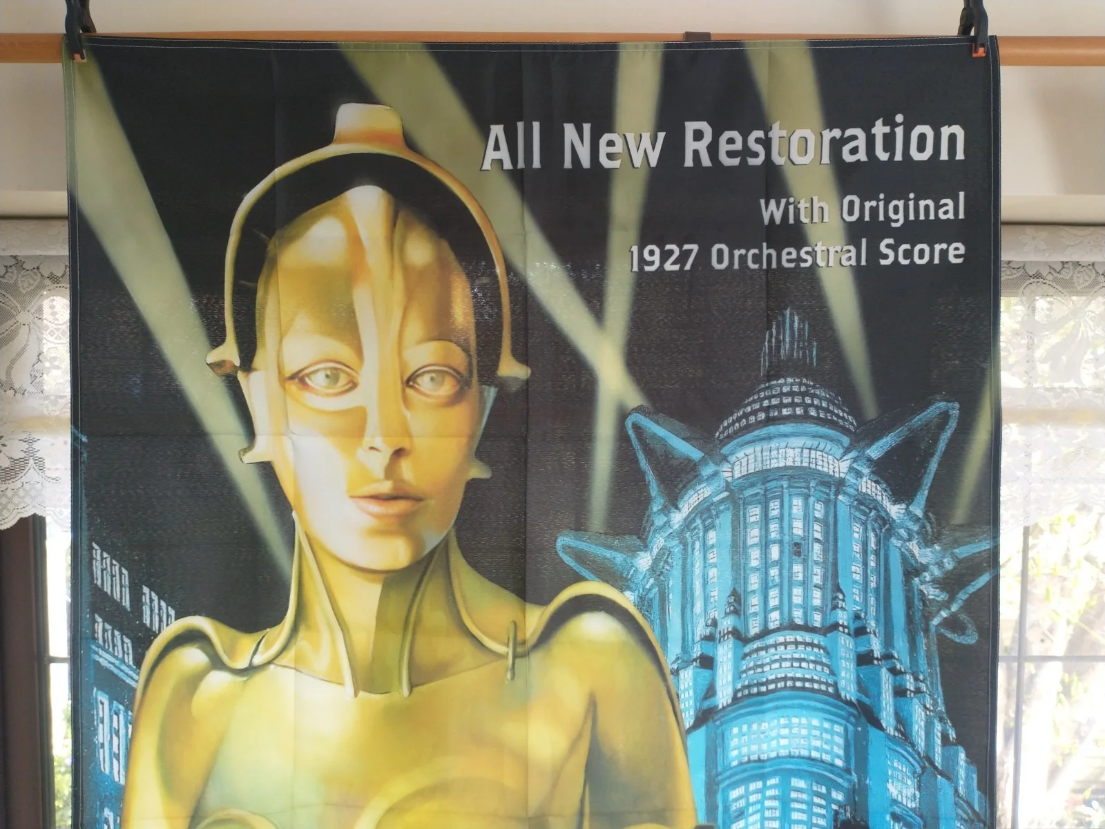 Fritz Lang's Metropolis - Promo Poster Artwork of the Film as a Large Flag, изображение 2
