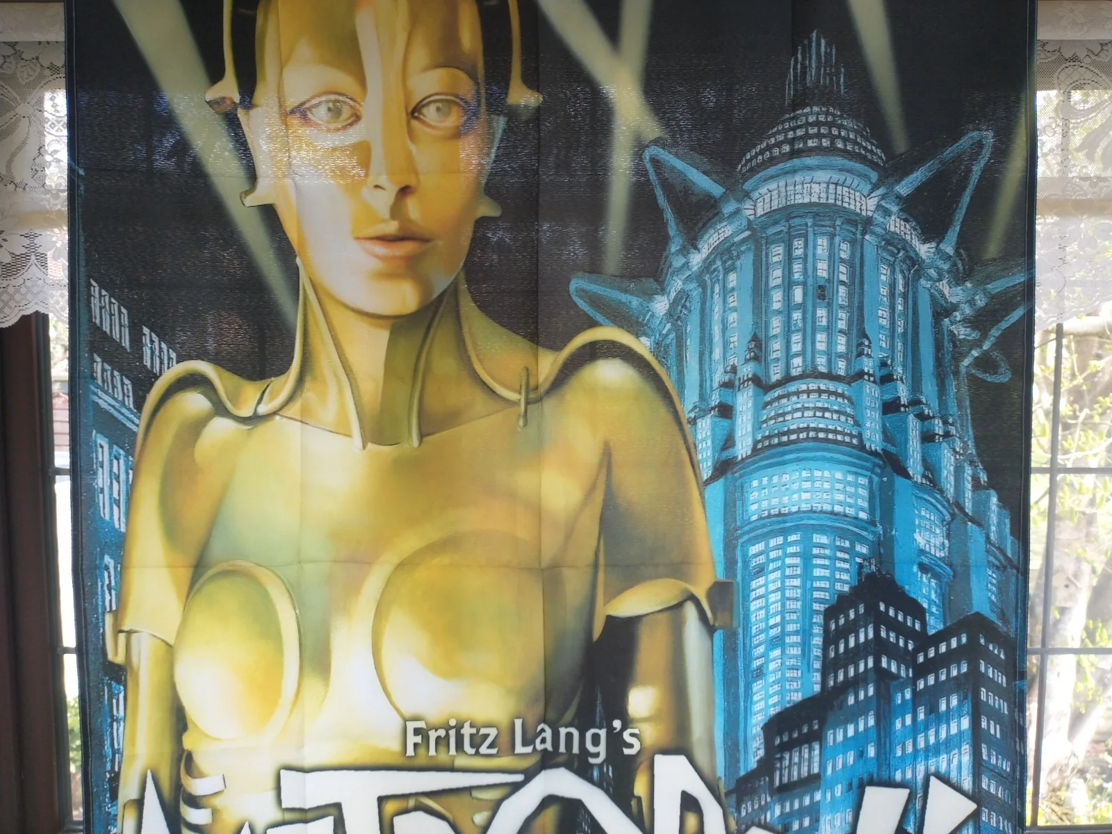 Fritz Lang's Metropolis - Promo Poster Artwork of the Film as a Large Flag, изображение 3