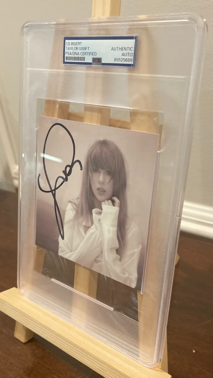 Taylor Swift Autographed CD Insert PSA DNA Certified Auto Slab Authentic, image 3