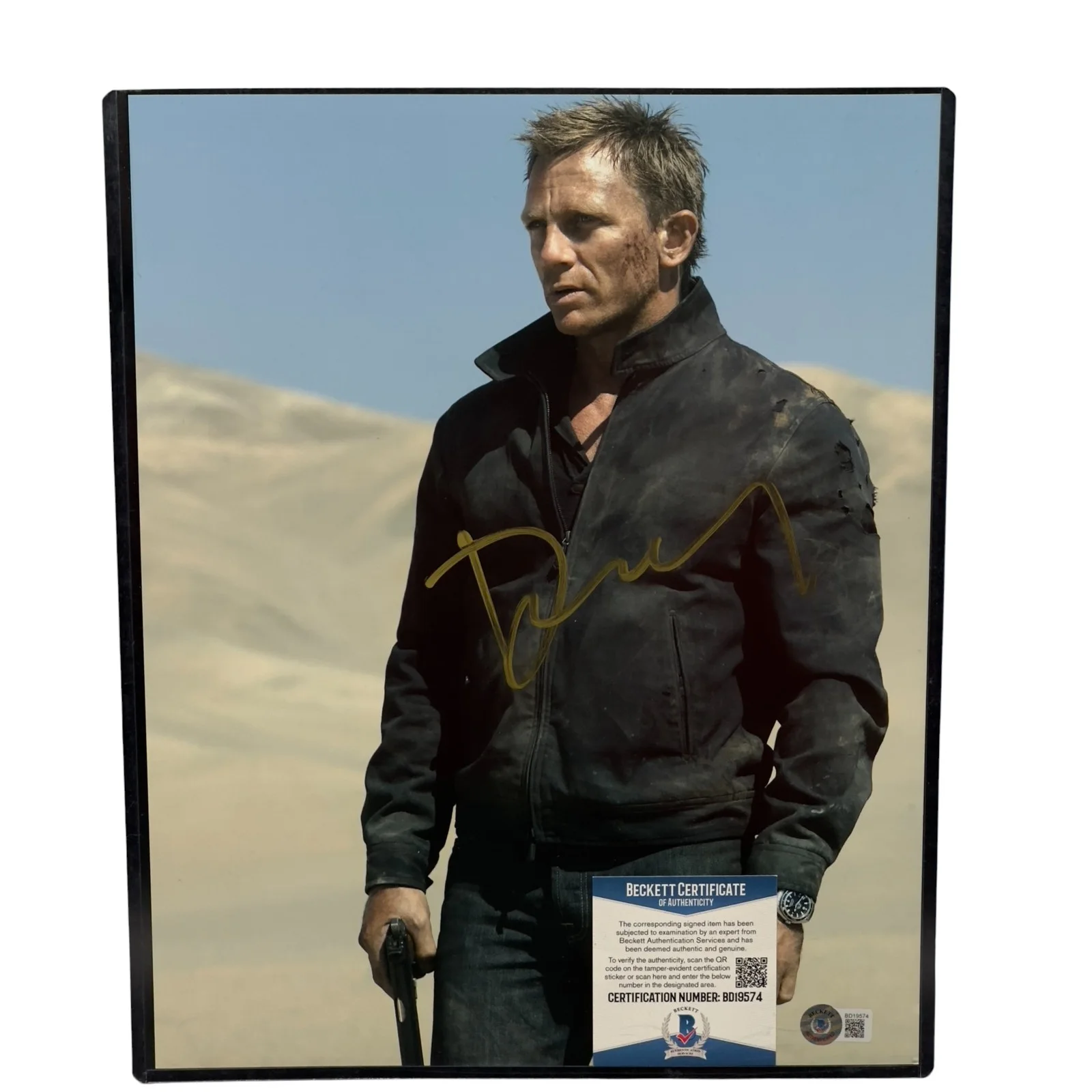 Daniel Craig — Daniel Craig Signed 11x14 Photo James Bond 007 Autographed Beckett Authentic