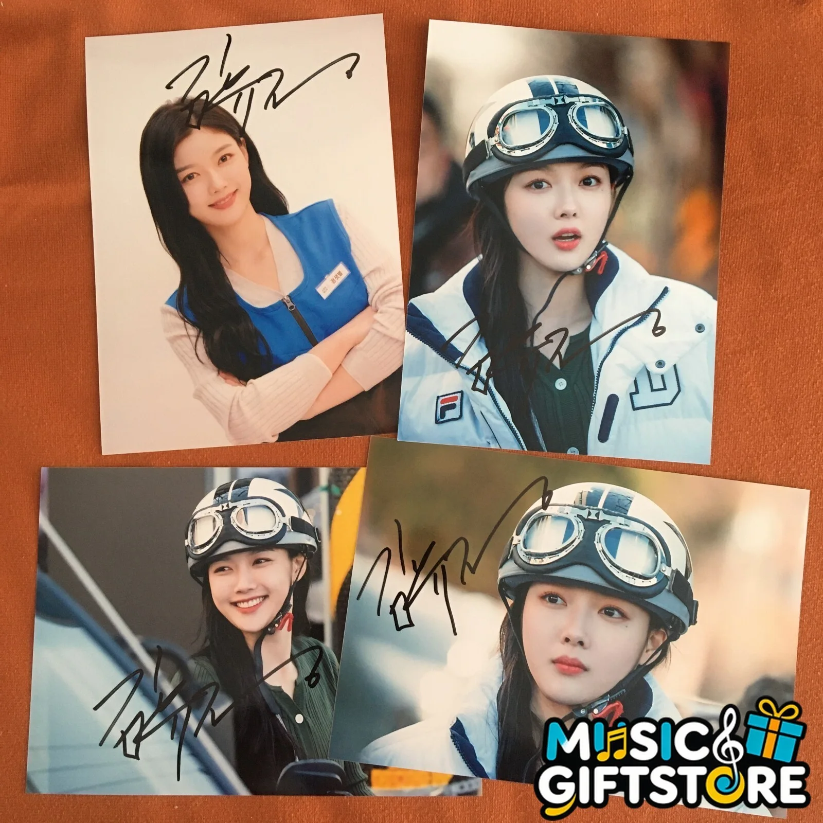 Backstreet Rookie Kim You Jung Autographed Photo K-POP Collection 4*6 2020 #MUGS, изображение 2