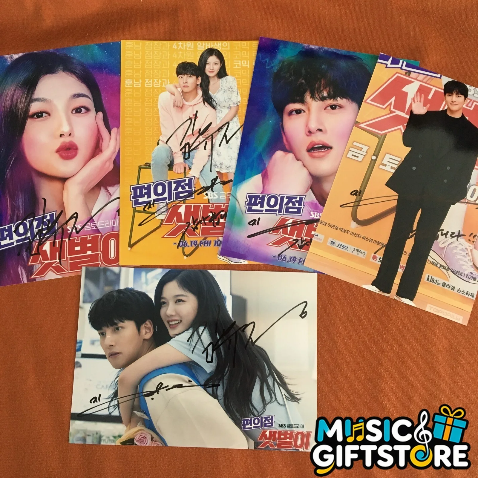 Backstreet Rookie Ji Chang Wook Kim You Jung Autographed Photo K-POP Collection, изображение 2