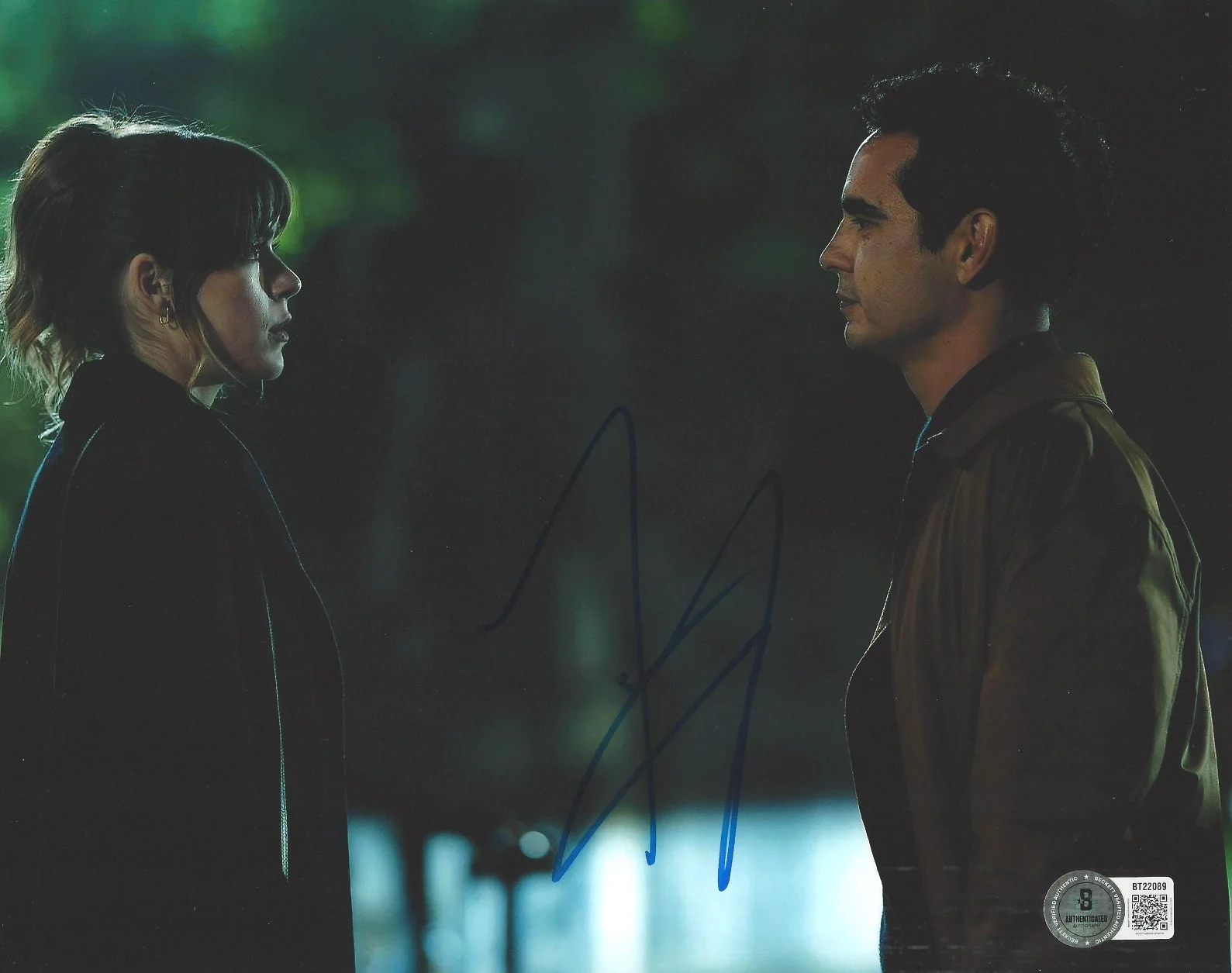 Kiernan Shipka Signed 'Industry' 8x10 Photo TV Show Actress Beckett COA, изображение 2