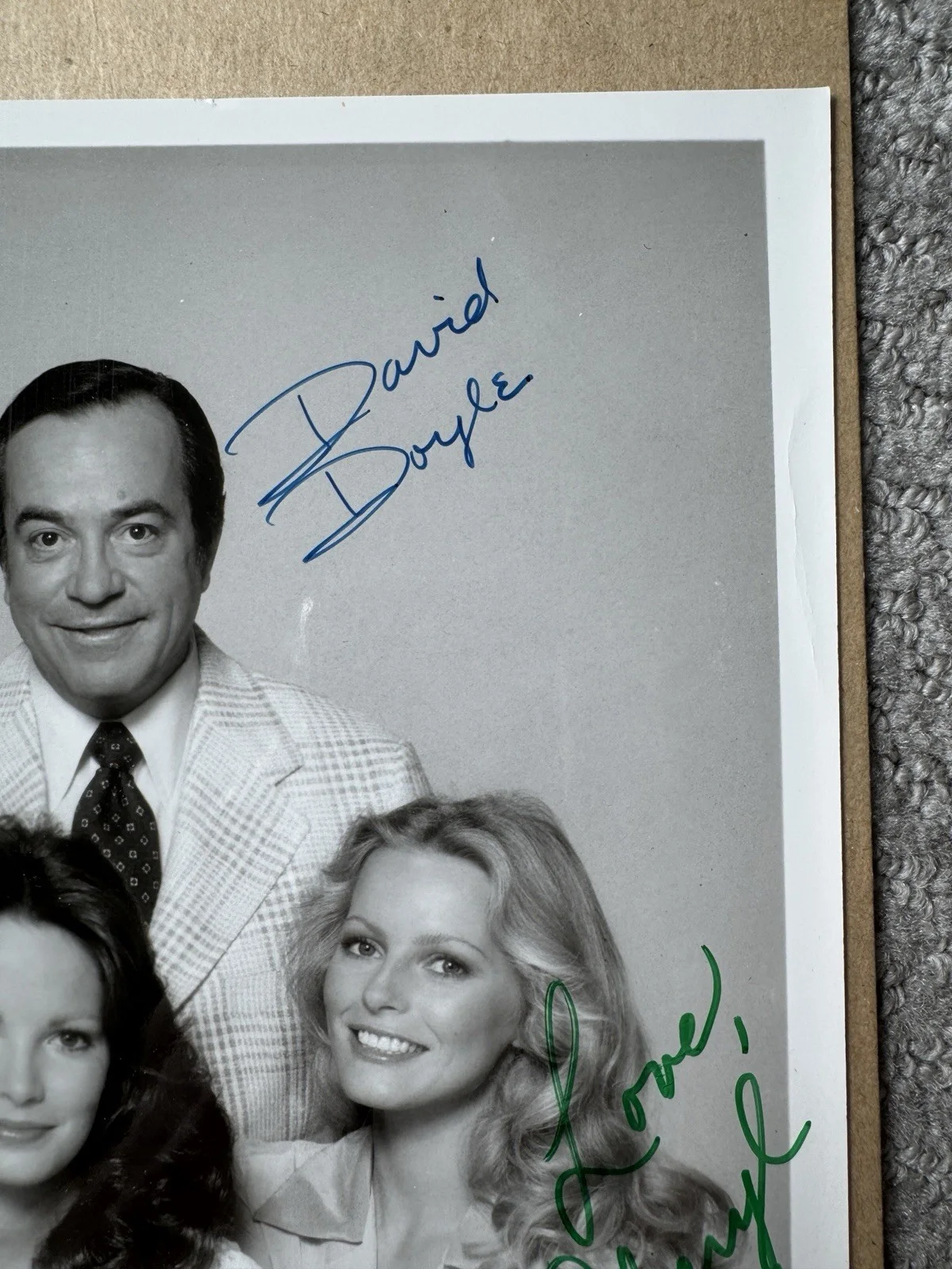 Cheryl Ladd/Jaclyn Smith/Kate Jackson/David Doyle — Charlie's Angels Cast Signed Photo/David Doyle/Cheryl/Jaclyn Smith/Kate Jackson, изображение 4