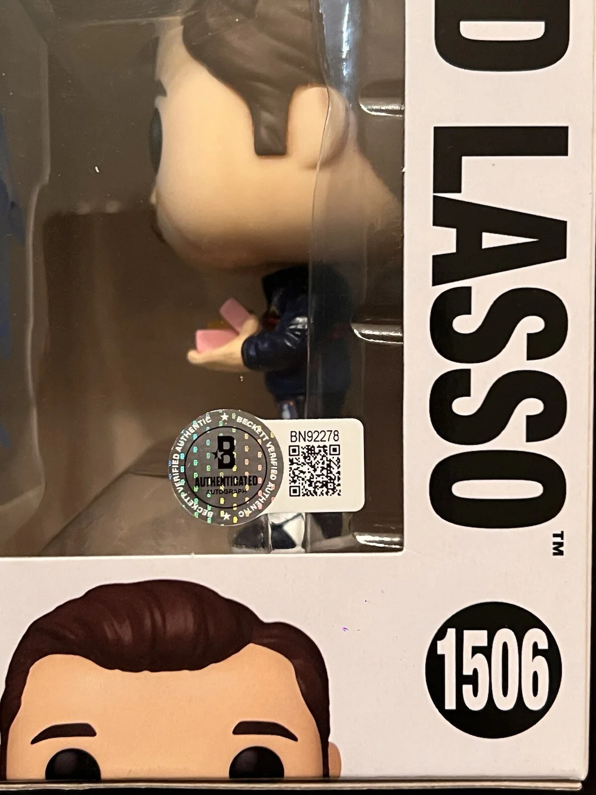 Jason Sudeikis — JASON SUDEIKIS SIGNED TED LASSO FUNKO POP 1506 BECKETT BN92278 W/PROOF(A), image 4