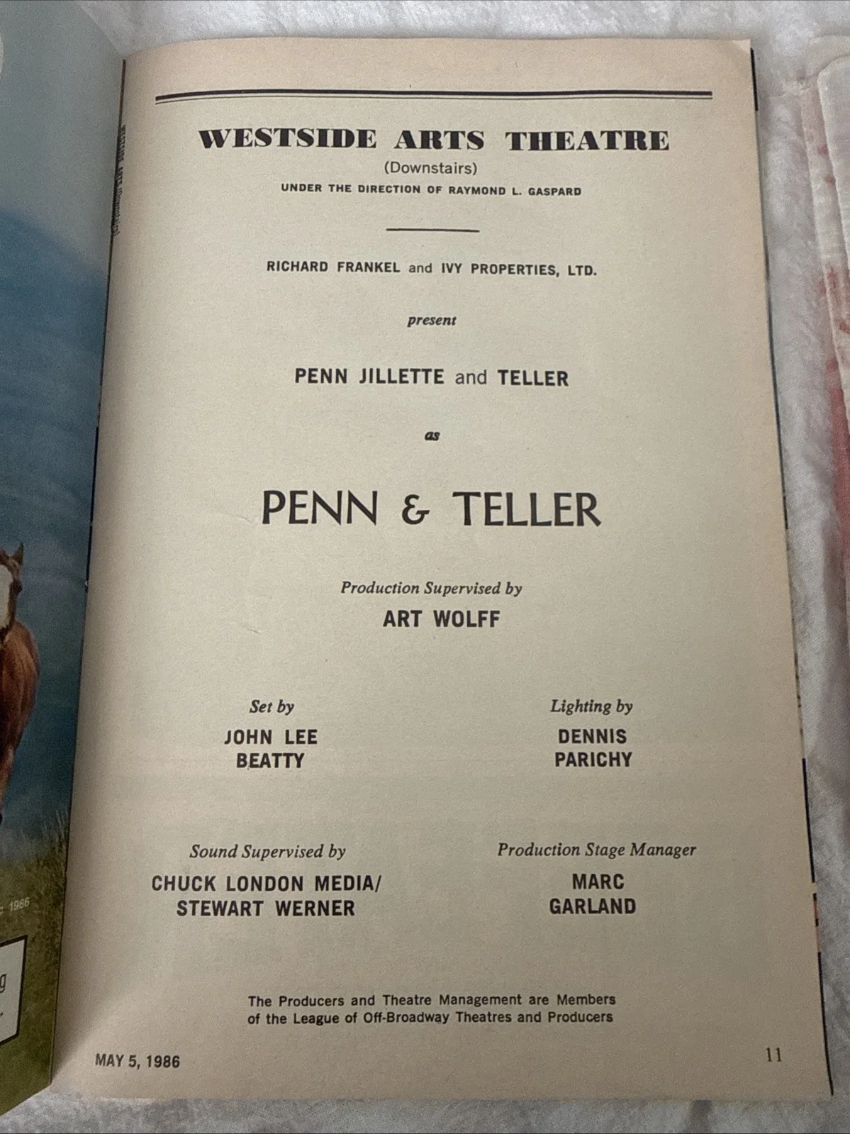Penn and Teller Hand Signed Autographed Prop Handkerchief Playbill, image 3