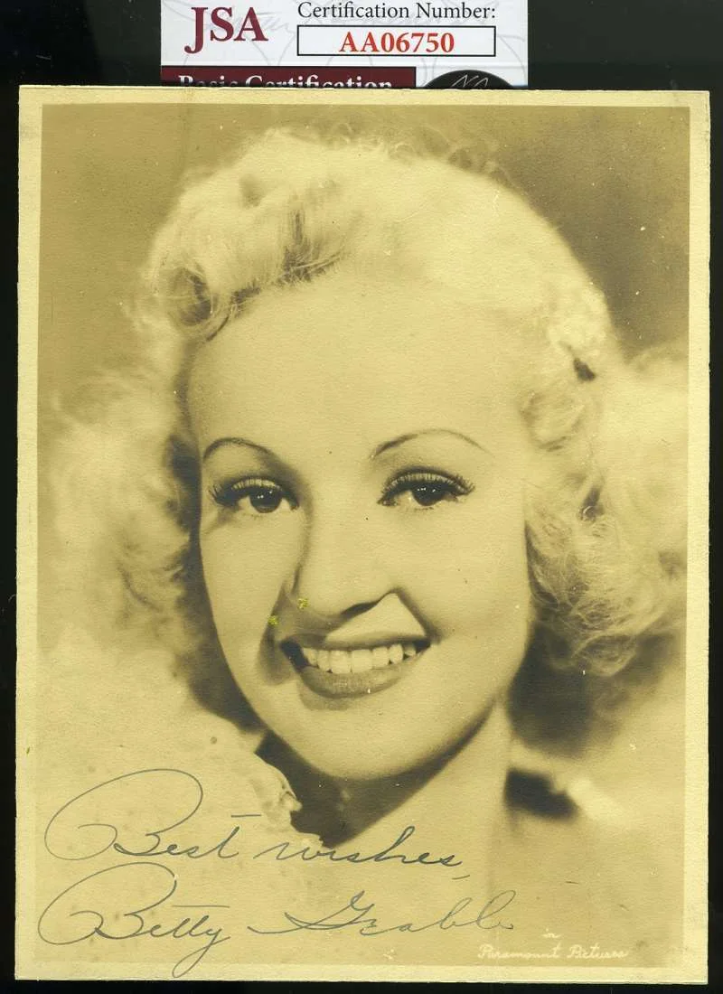 BETTY GRABLE — Betty Grable Jsa Coa Hand Signed 1939 5x7 Photo Autograph Authentic
