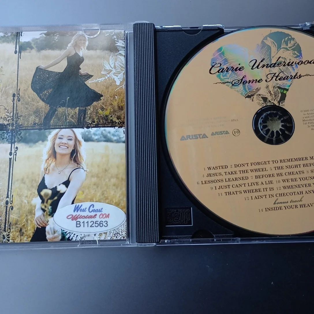 Carrie Underwood Some Hearts Signed Autograph CD With COA Near Mint, изображение 4