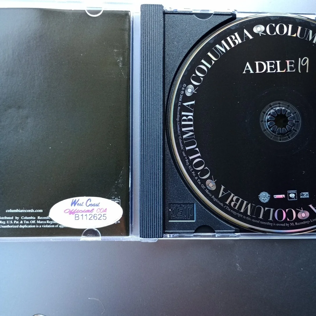 Adele 19 Signed Autograph CD Silver Sharpie With COA N.Mint Rare Find, image 4