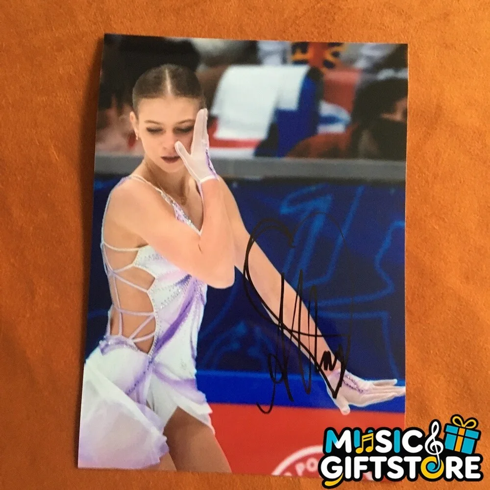 Alexandra Trusova Sasha Autographed Signed Photo Sports figure skating 2024B #MU, изображение 3