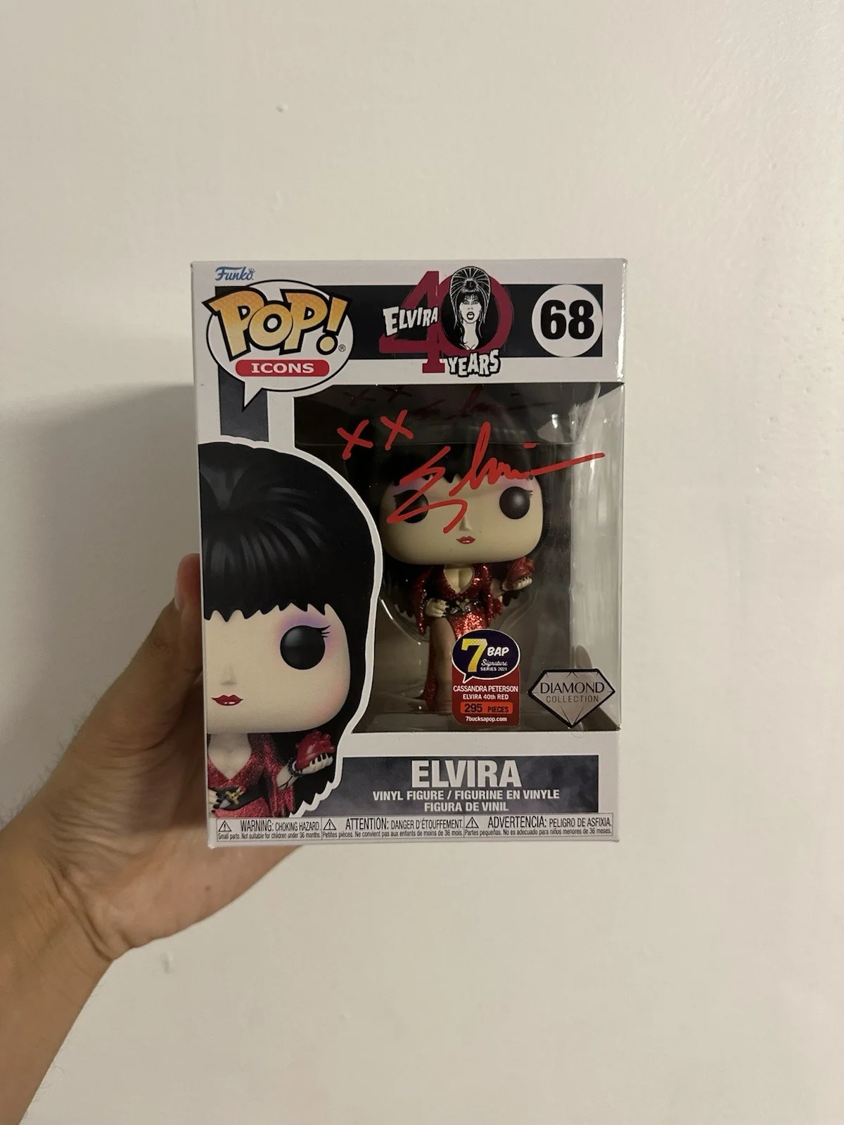 Cassandra Peterson — Funko Pop! Elvira #68 Diamond Edition Signed By Cassandra Peterson With COA JSA