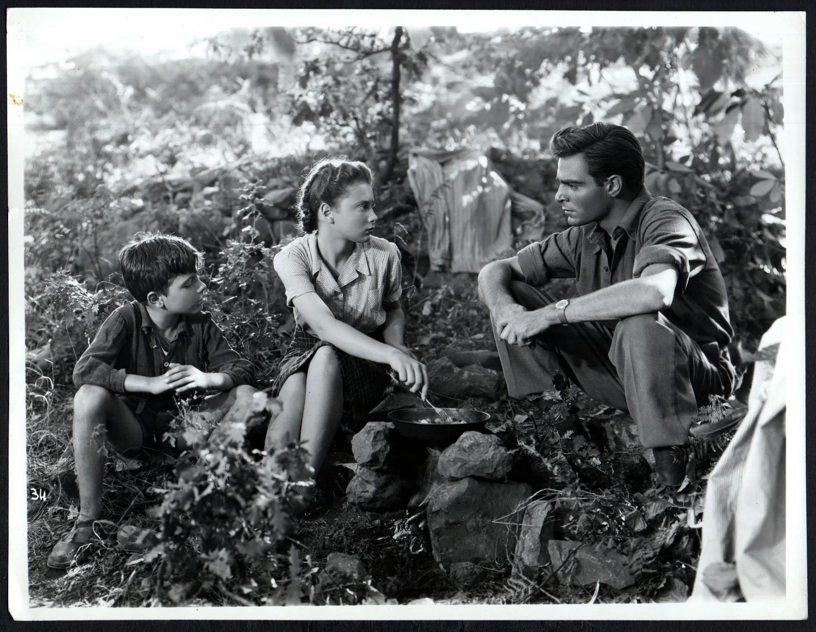 TO LIVE IN PEACE 1947 Aldo Fabrizi, Luigi Zampa 3 10x8 STILLS, изображение 2
