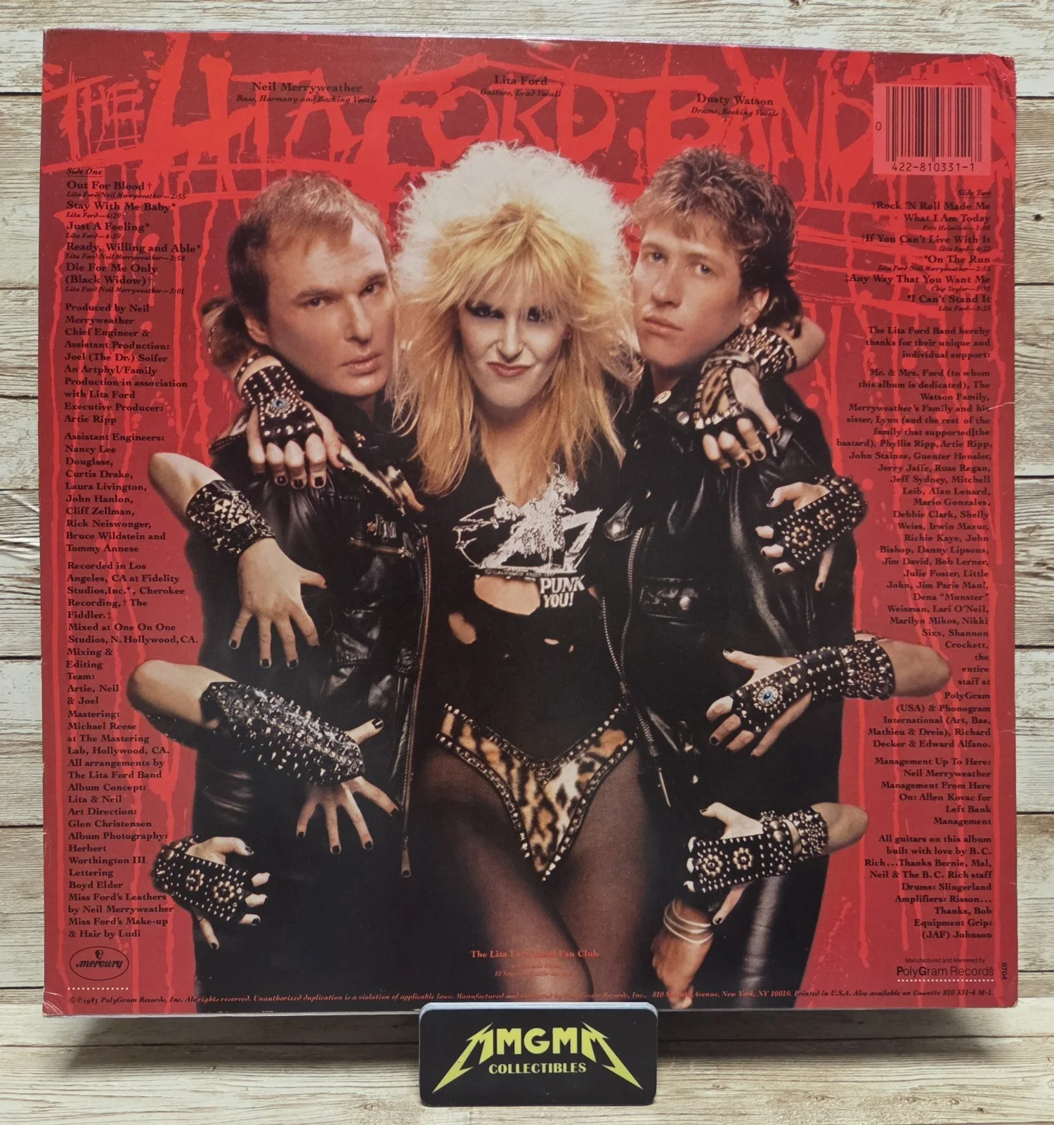 Lita Ford - Autographed Out For Blood Vinyl LP - SGC Authenticated - Signed, изображение 3