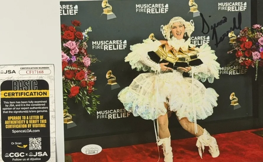 Sierra Ferrell Signed 8x10 Photo Autograph JSA COA CF17168 Grammy Red Carpet, image 2
