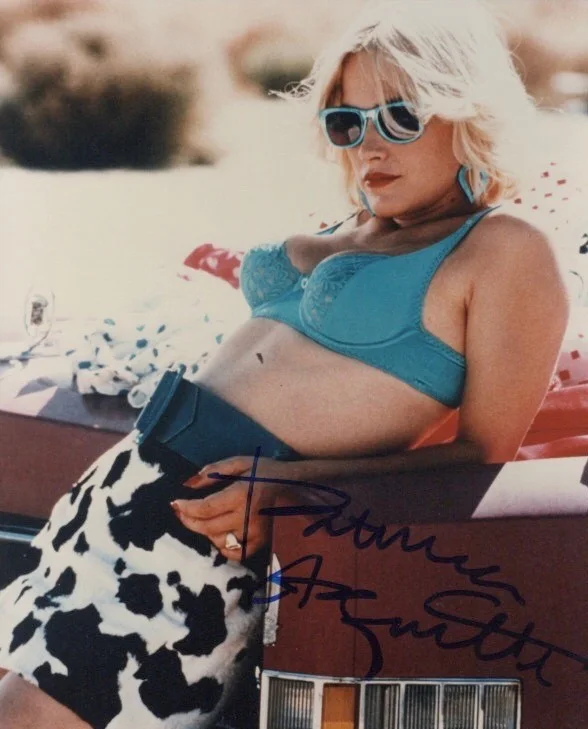 PATRICIA ARQUETTE — PATRICIA ARQUETTE AS ALABAMA FROM THE 1993 FILM TRUE ROMANCE SIGNED PHOTO