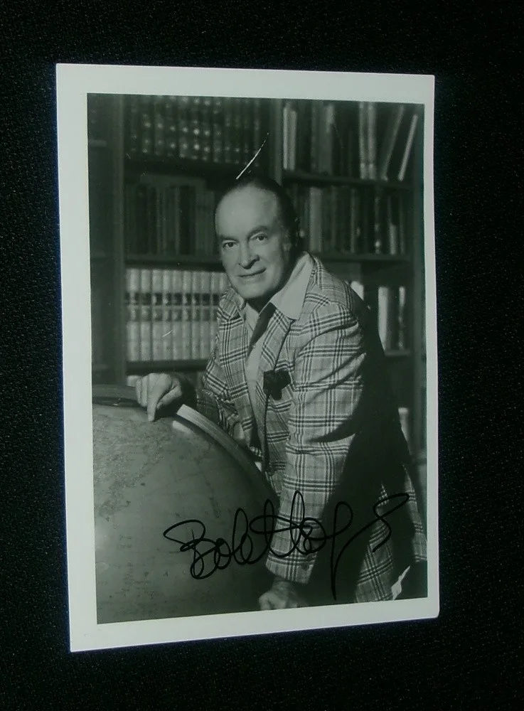 Authentic BOB HOPE 5x7 Photo Signed + 8x10 PRESS KIT STILL, image 2