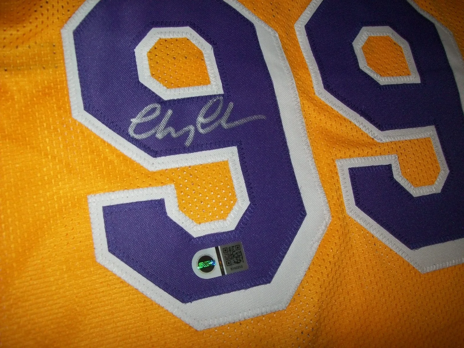 Chevy Chase — CHEVY CHASE FLETCH AUTOGRAPHED SIGNED JERSEY LOS ANGELES LAKERS SWAU, изображение 4