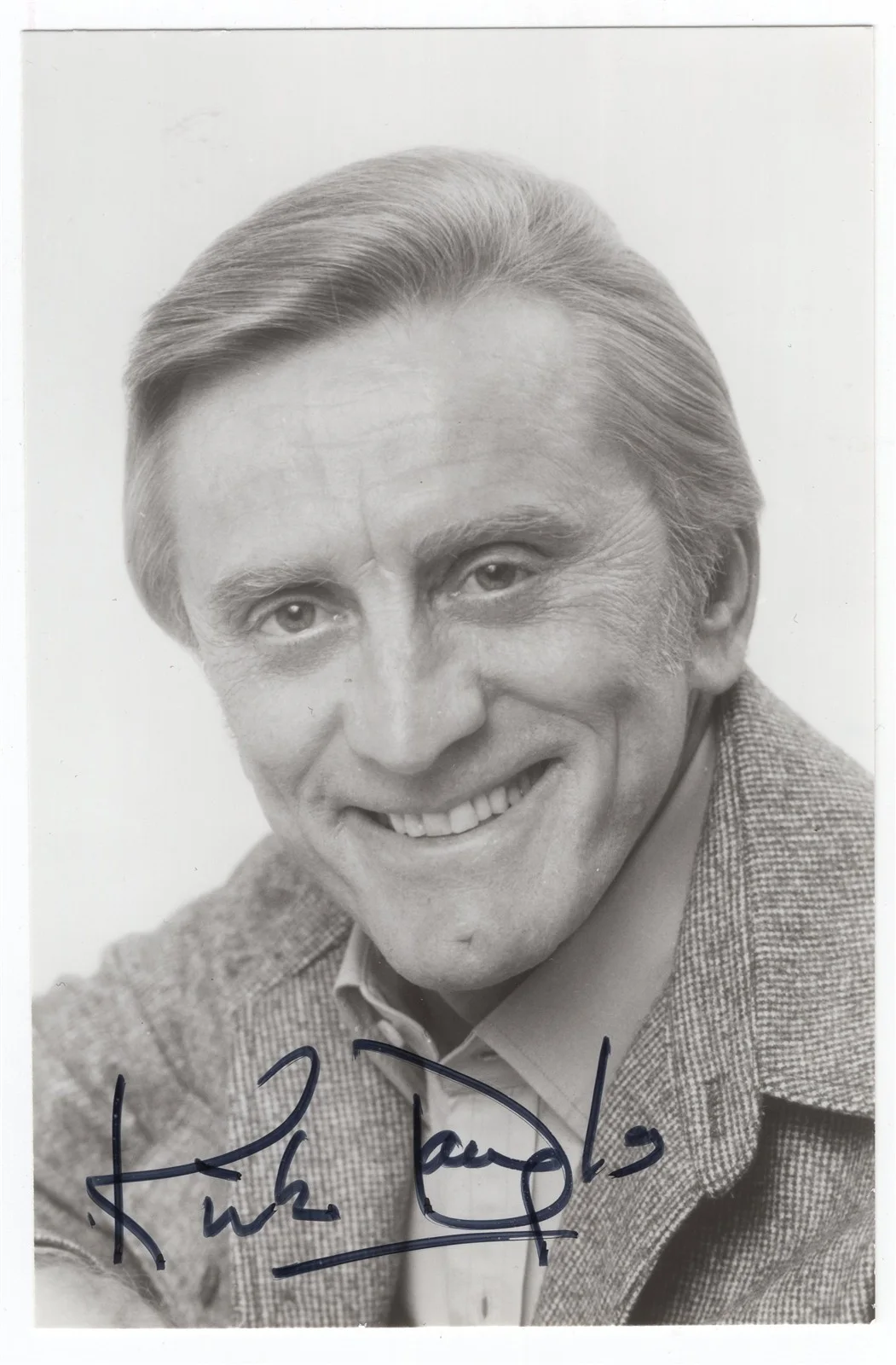 KIRK DOUGLAS — KIRK DOUGLAS Autographed 3x5 Photo PSA/DNA American Actor