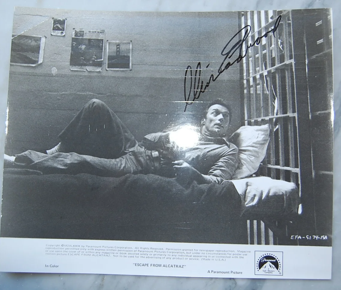 Clint Eastwood Signed 8x10” B & W Photo Escape From Alcatraz VG++ Condition, image 2