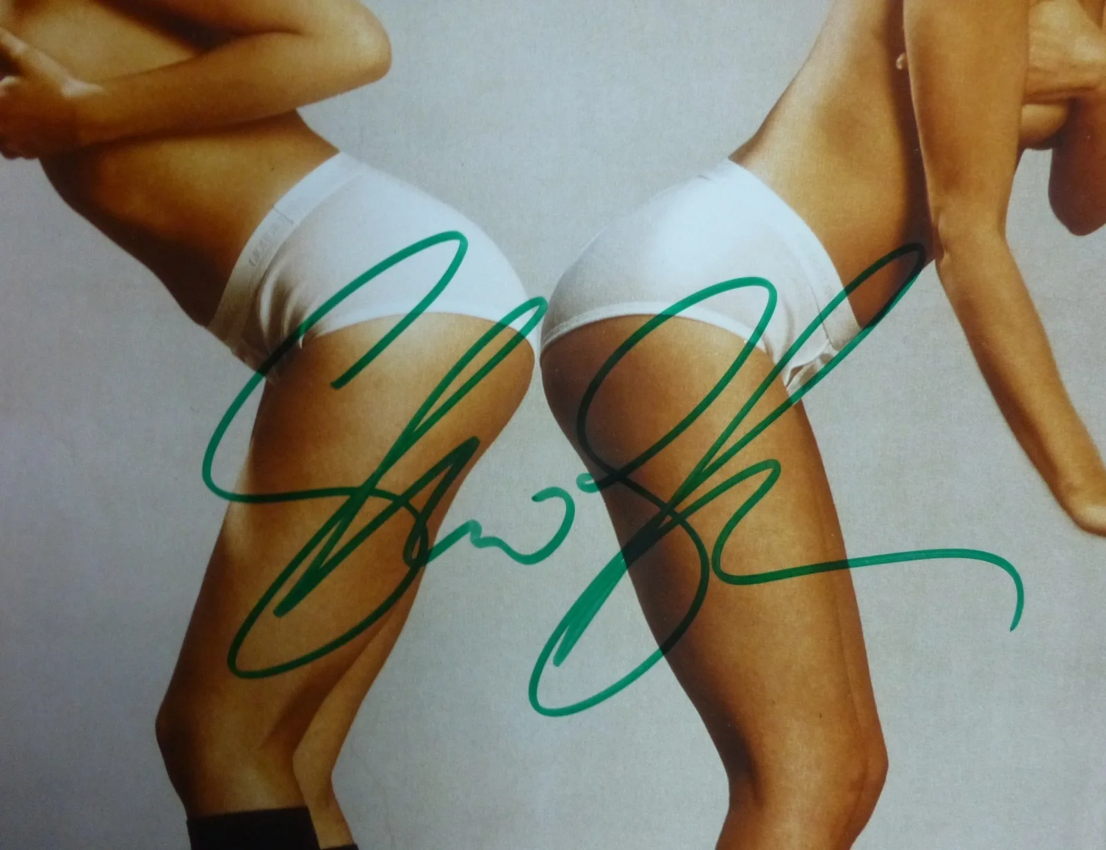 SHARON STONE — SHARON STONE - SIGNED / AUTOGRAPHED - 8 X 10 PHOTO, image 2