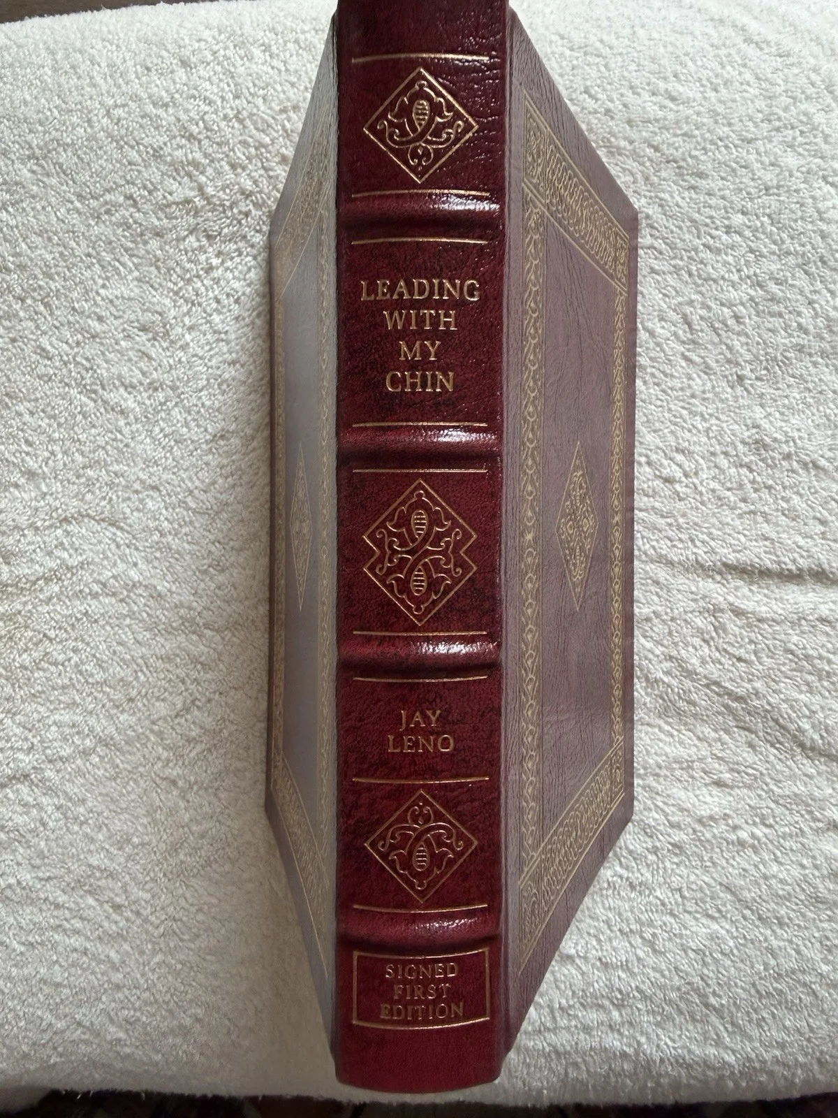 Jay Leno “Leading With My Chin” SIGNED FIRST EDITION Easton Press #298 of 1,350, изображение 2