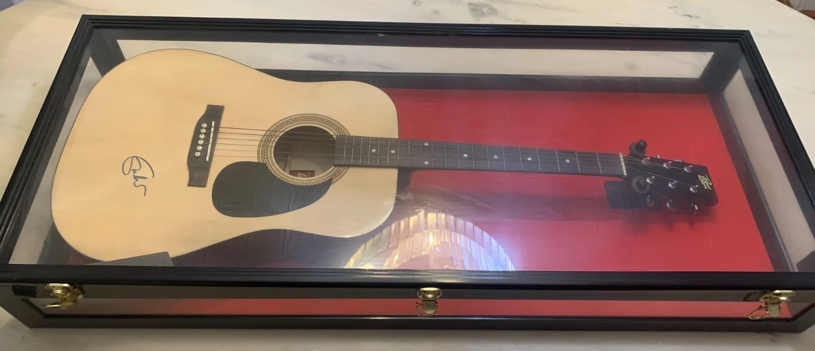 Eric Clapton — Eric Clapton Signed Autograph Fender Acoustic Guitar Cream (Mint Condition), image 2
