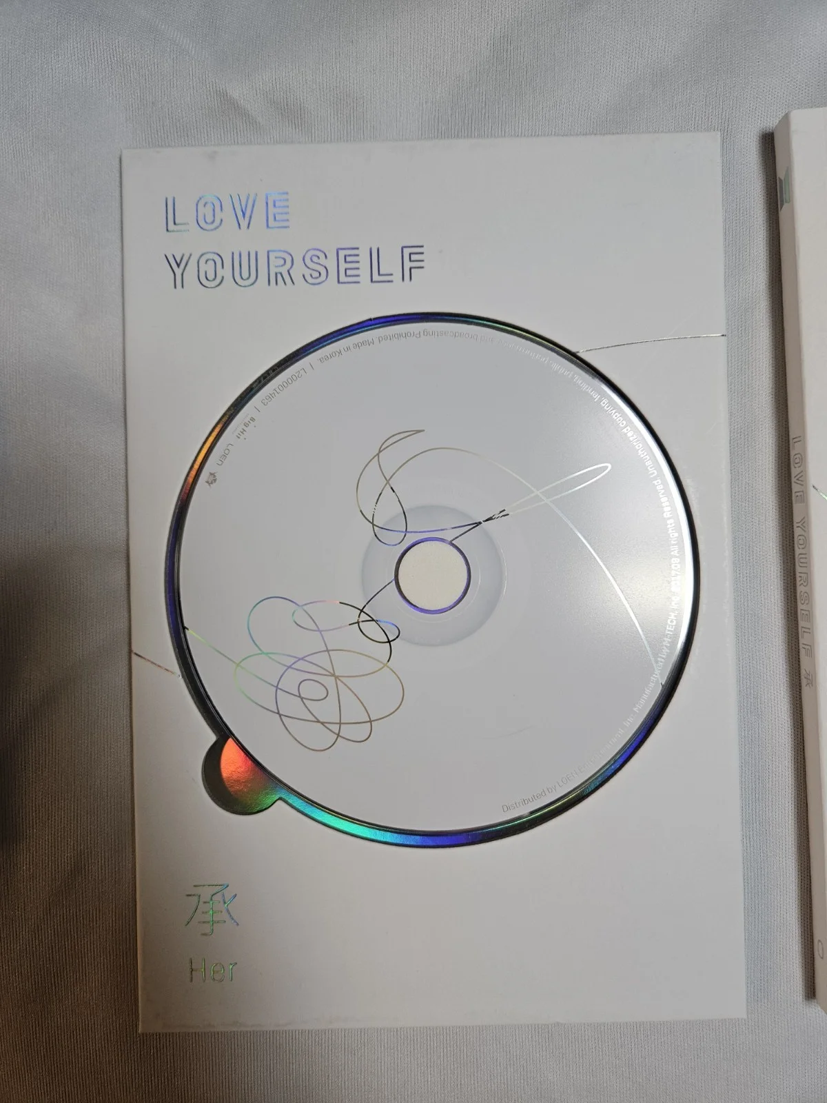 BTS Signed Album Love Yourself 'Her' Promo Authentic With All Inclusions & PC, изображение 4