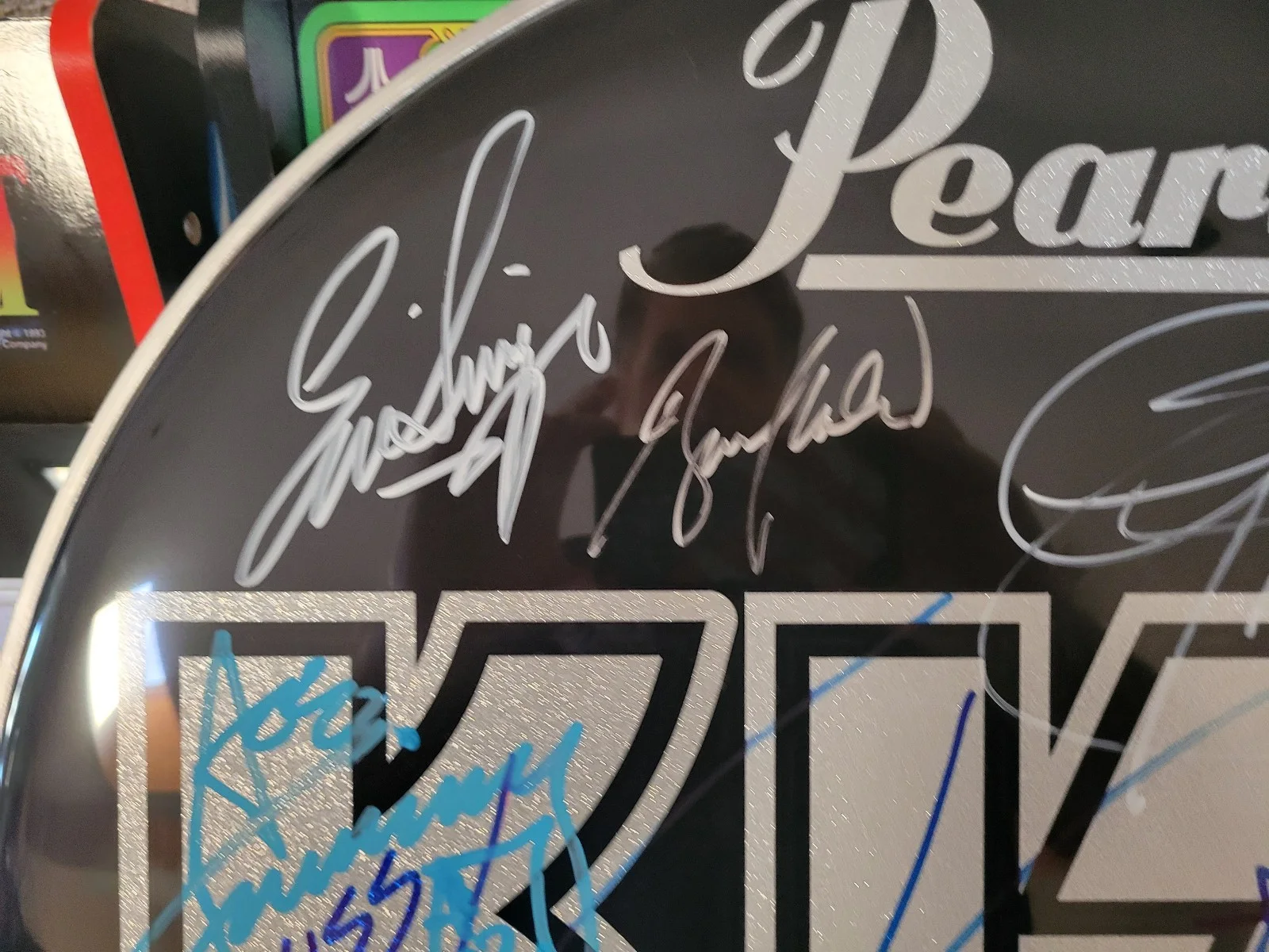 KISS Band Autographed Signed Bass Drumhead Seven Members Gene Simmons Ace Paul, изображение 3