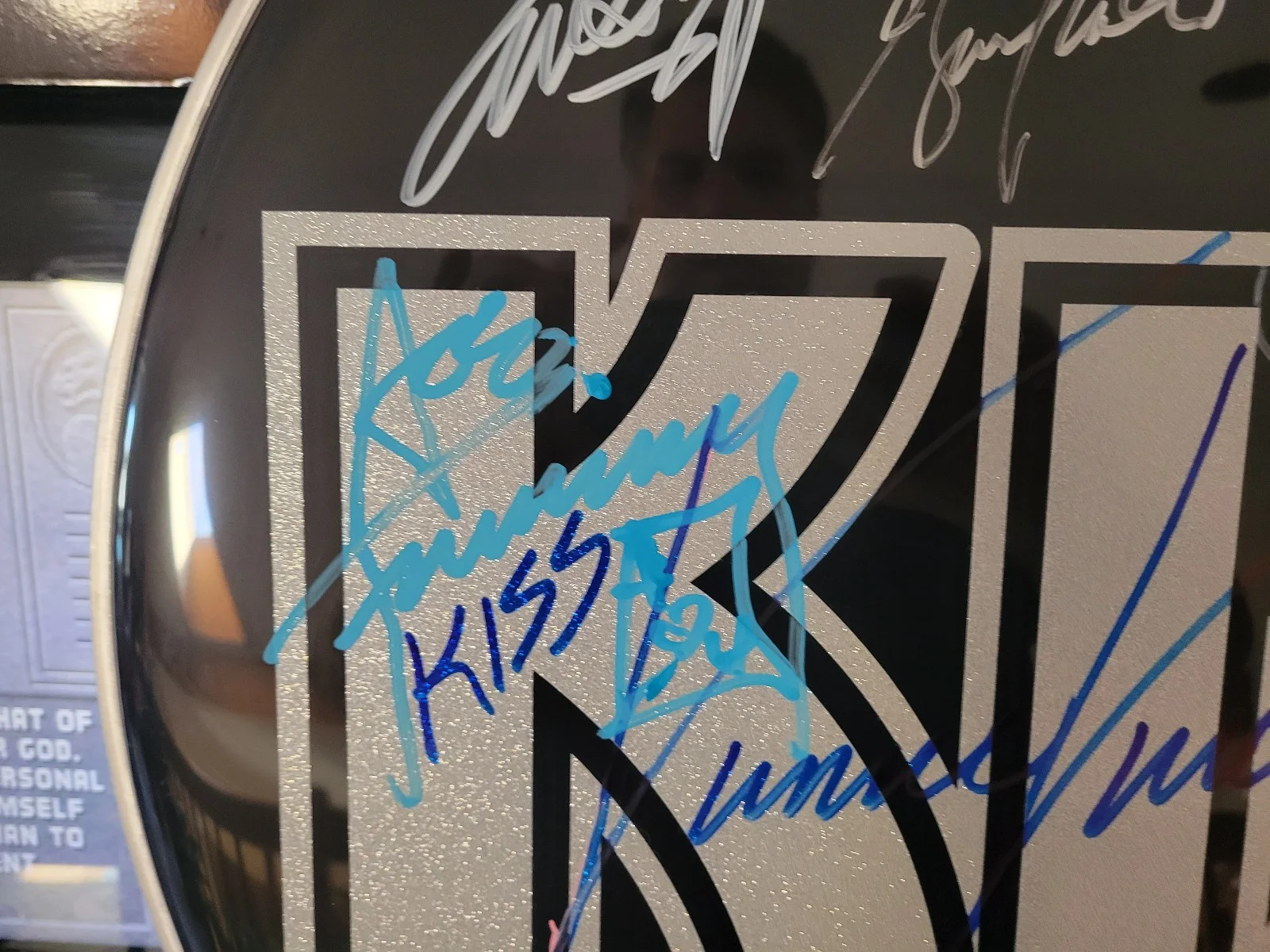 KISS Band Autographed Signed Bass Drumhead Seven Members Gene Simmons Ace Paul, изображение 5