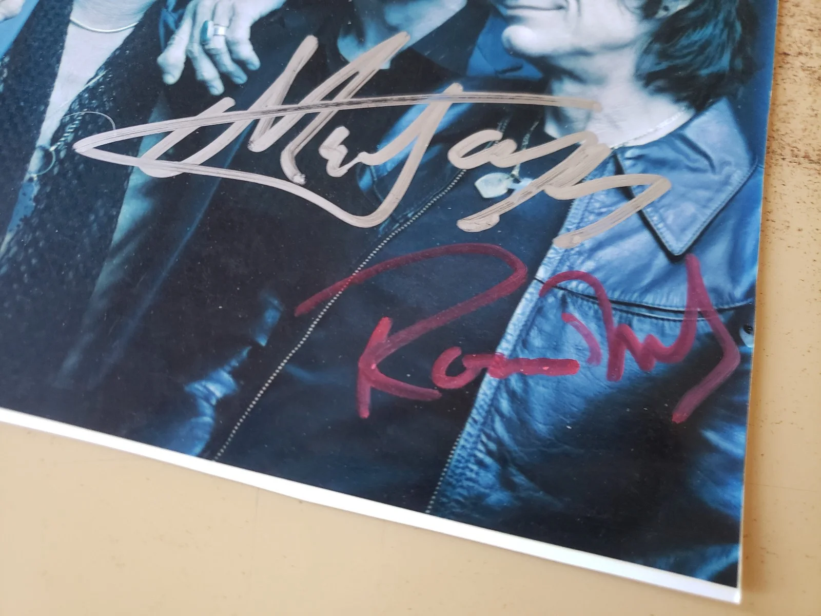 VINTAGE HAND SIGNED EXCELLENT PHOTO ALL 4 MEMBERS ROLLING STONES 8" by 10" PHOTO, изображение 2