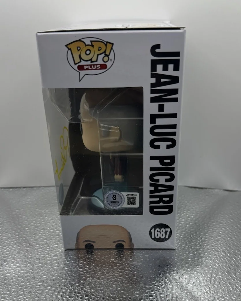 Patrick Stewart — PATRICK STEWART SIGNED STAR TREK JEAN-LUC PICARD FUNKO POP GLITTER BAS BECKETT 3, image 4