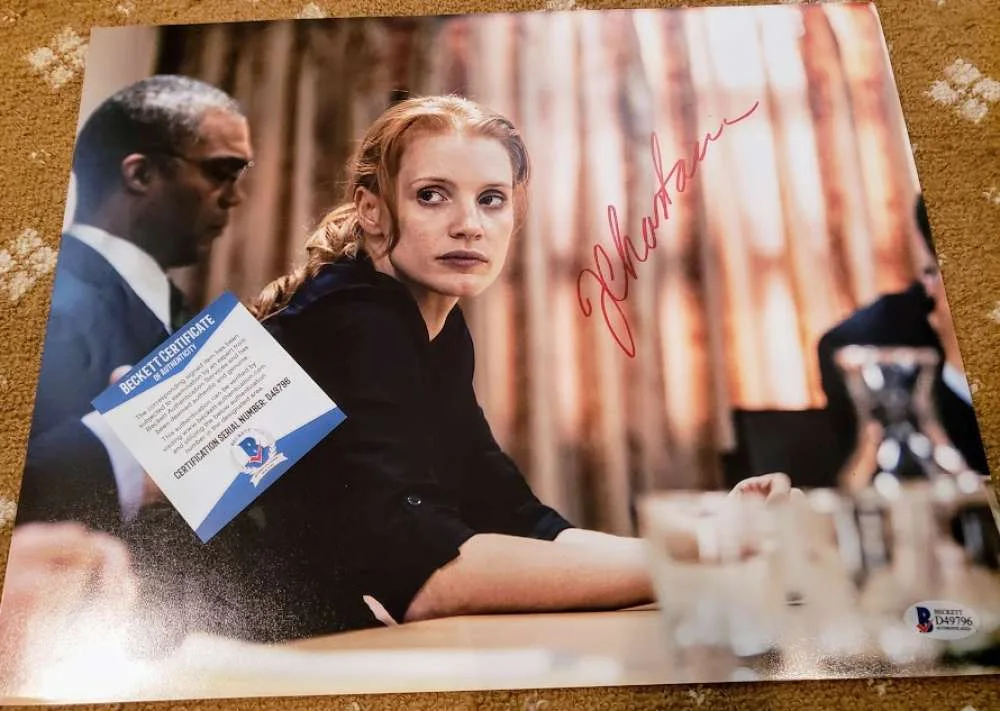 JESSICA CHASTAIN — Jessica Chastain Bas Beckett Hand Signed 11x14 Zero Dark Thirty Photo Autograph