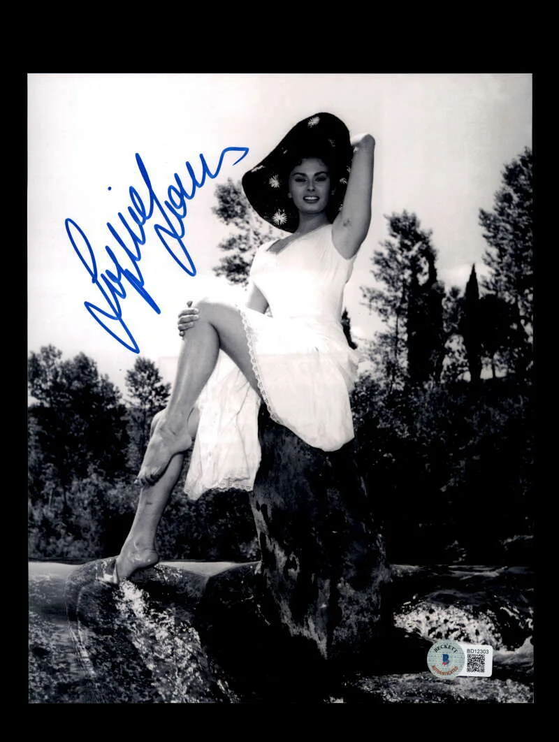Sophia Loren — Sophia Loren BAS Beckett Signed 8x10 Photo Autograph