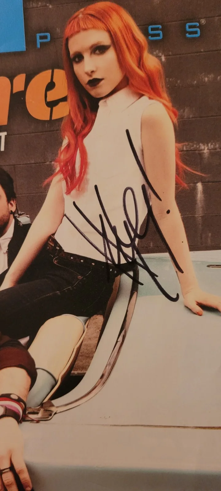 SIGNED PARAMORE HAYLEY WILLIAMS ALTERNATIVE PRESS MAGAZINE MAY 2013, image 3