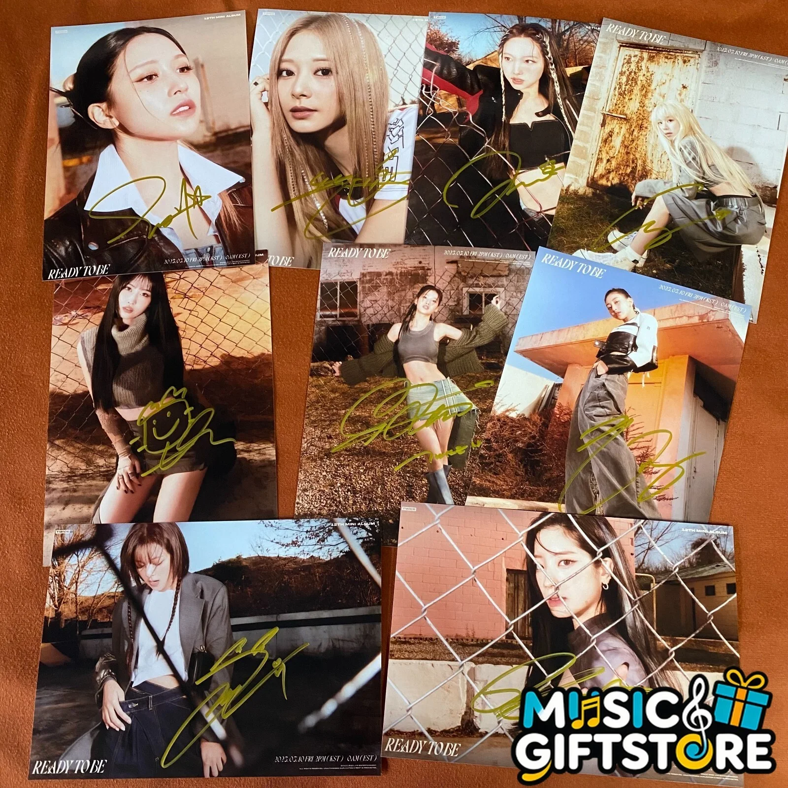 TWICE Ready TO Be Autographed Signed Photo 4*6 K-POP Collection 2024A #MUGS, изображение 2