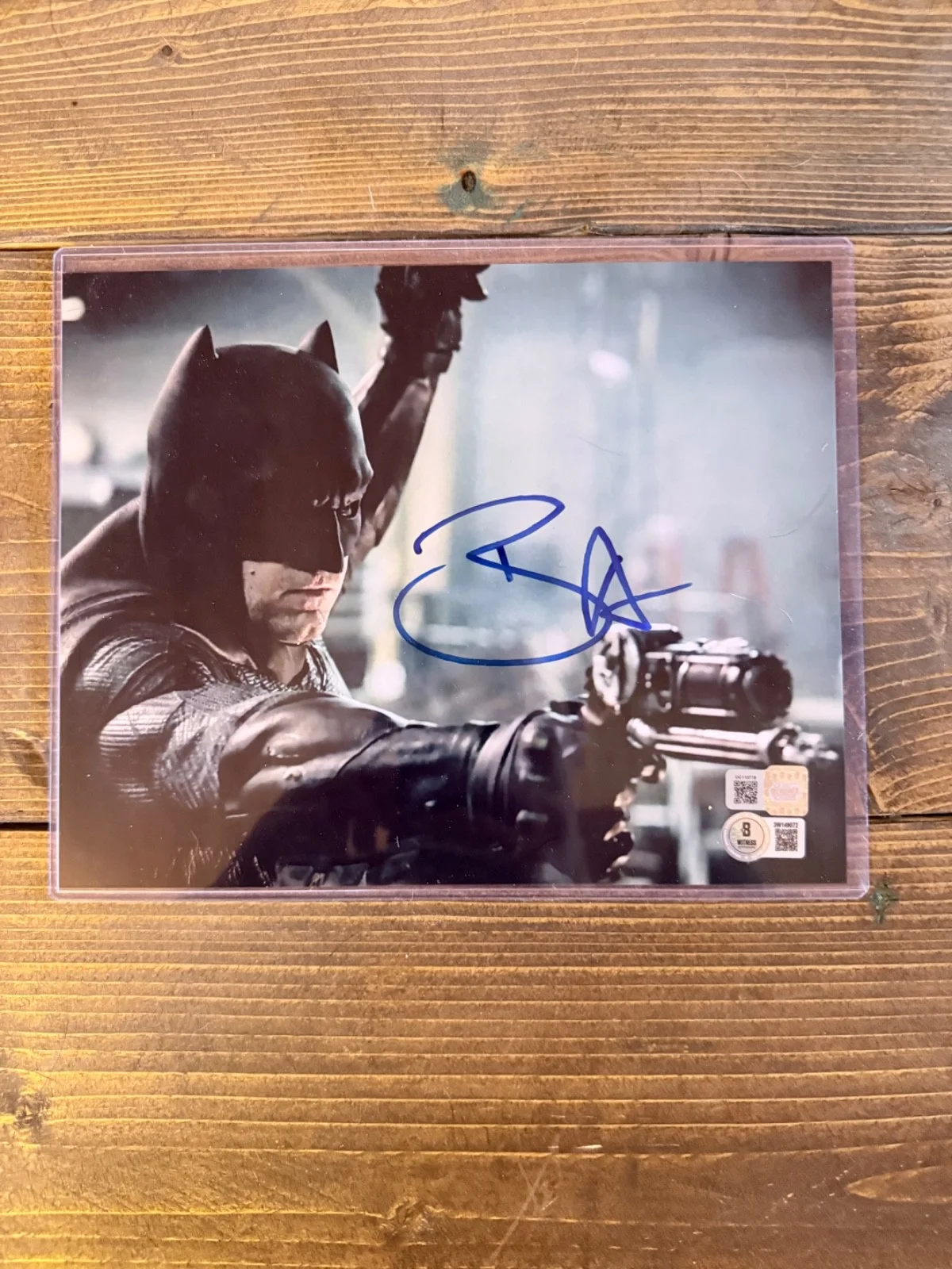 Ben Affleck — Ben Affleck Signed Batman 8x10 Photo- OC Celebrity & Beckett